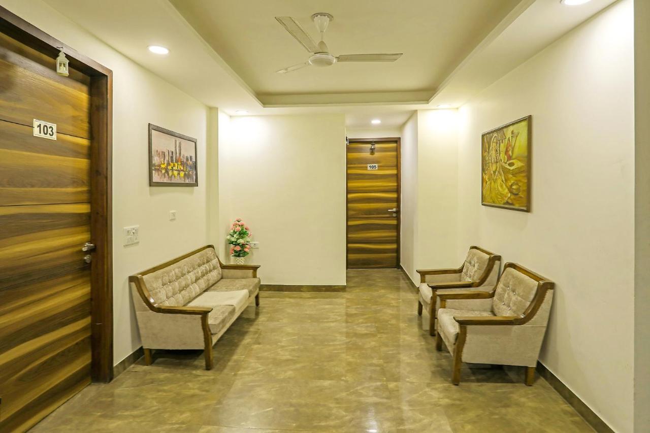 Fabhotel White House Bnb - Nr Yashobhoomi Convention Centre دلهي المظهر الخارجي الصورة