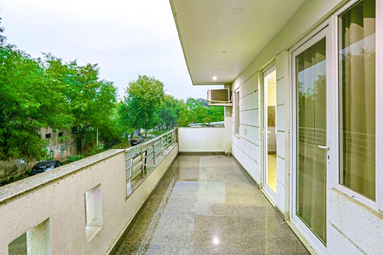 Fabhotel White House Bnb - Nr Yashobhoomi Convention Centre دلهي المظهر الخارجي الصورة