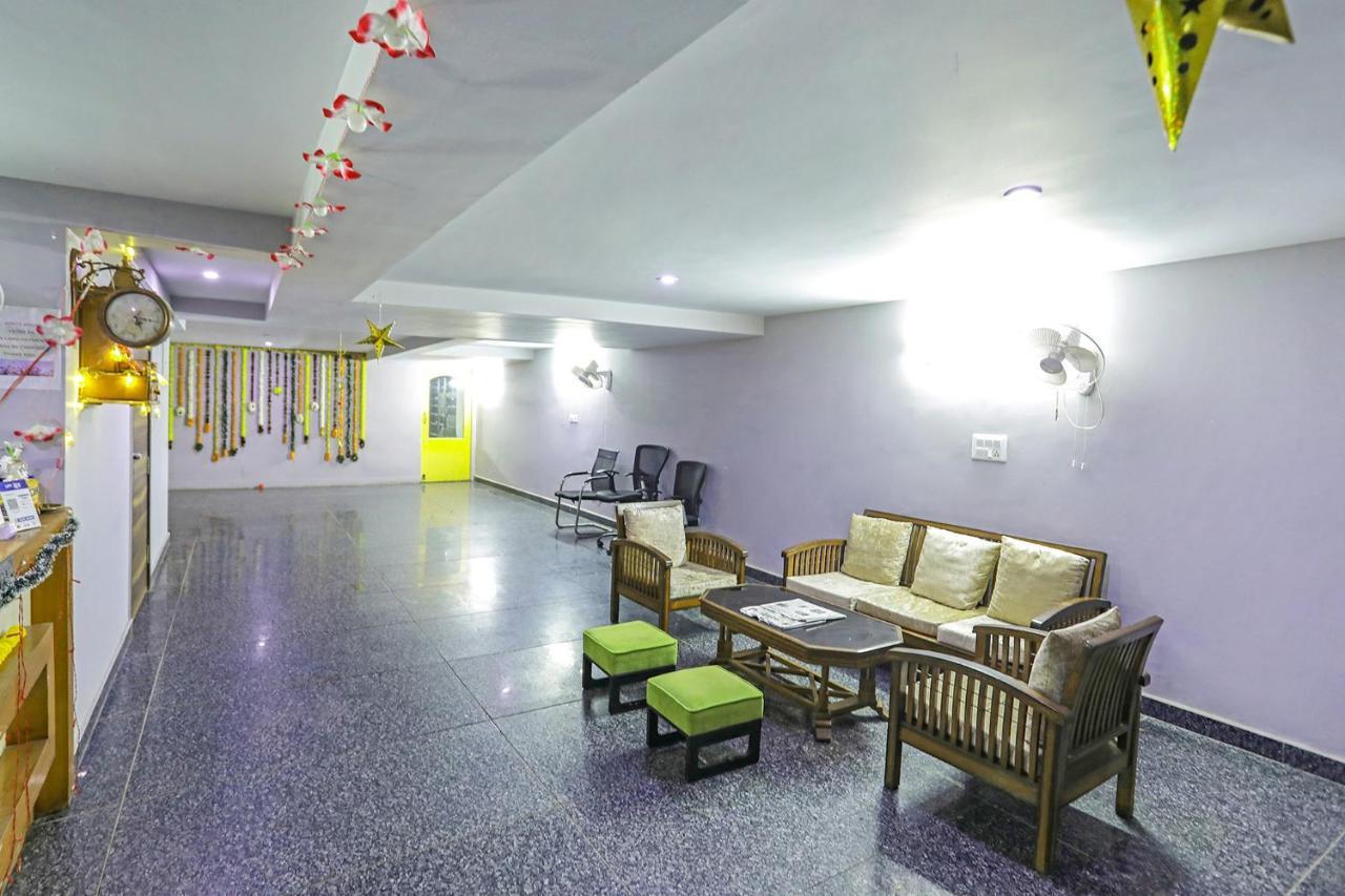 Fabhotel White House Bnb - Nr Yashobhoomi Convention Centre دلهي المظهر الخارجي الصورة